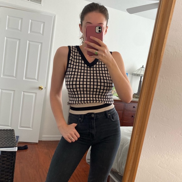 Patterned sweater vest - Picture 3 of 3